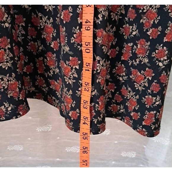 Torrid Maxi Dress 4 Black Red Roses Lace Inserts Flutter Sleeve Asymmetrical Hem - Picture 12 of 13